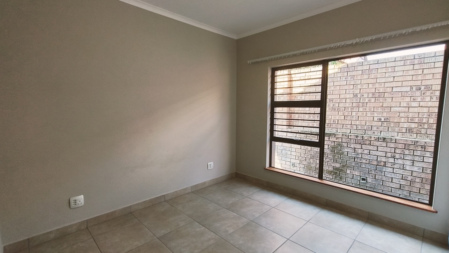 To Let 3 Bedroom Property for Rent in Bateleur Estate Mpumalanga