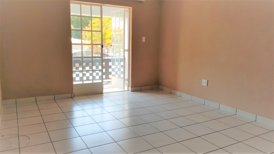 To Let 2 Bedroom Property for Rent in Nelspruit Ext 1 Mpumalanga