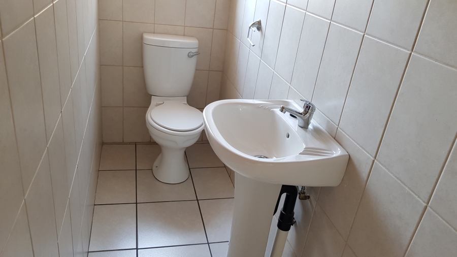 To Let 2 Bedroom Property for Rent in Nelspruit Ext 1 Mpumalanga