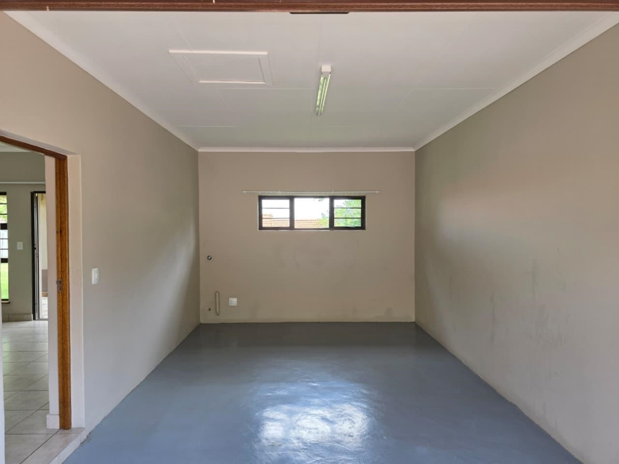 2 Bedroom Property for Sale in Bateleur Estate Mpumalanga