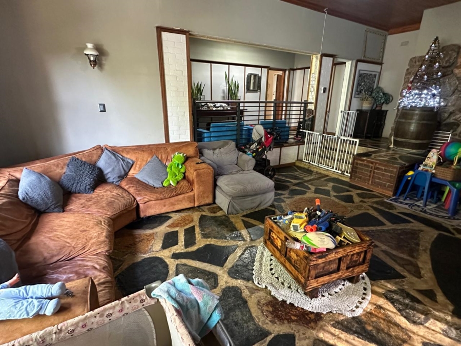 8 Bedroom Property for Sale in Nelspruit Ext 2 Mpumalanga