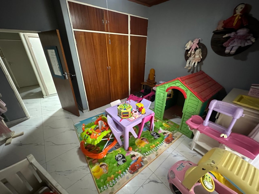 8 Bedroom Property for Sale in Nelspruit Ext 2 Mpumalanga