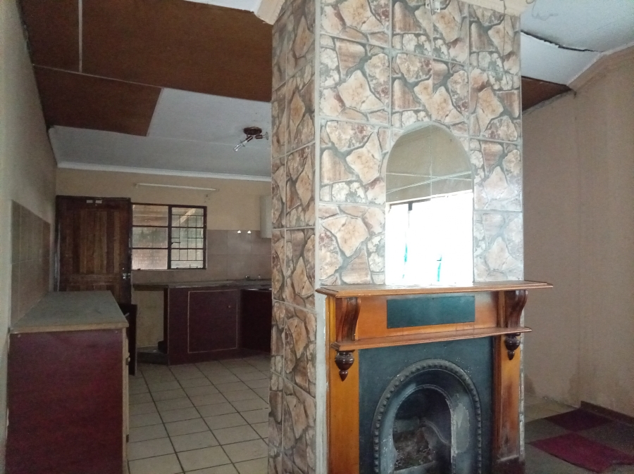 6 Bedroom Property for Sale in Standerton Mpumalanga