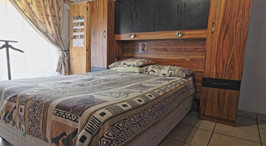 2 Bedroom Property for Sale in Marloth Park Mpumalanga