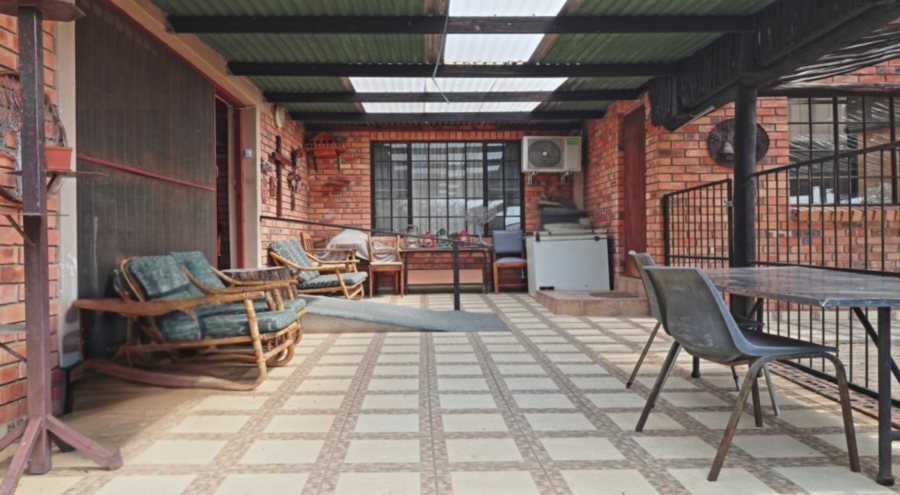 2 Bedroom Property for Sale in Marloth Park Mpumalanga