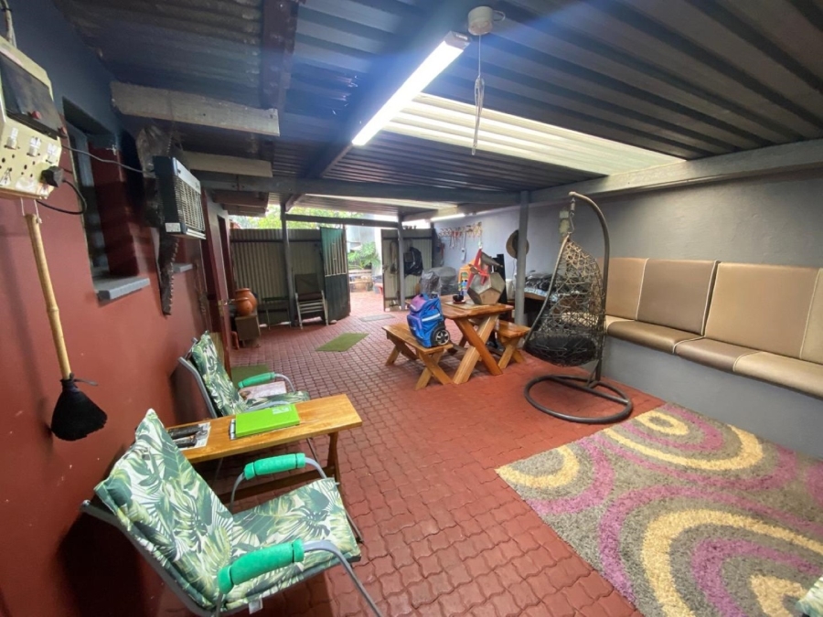 5 Bedroom Property for Sale in White River Ext 3 Mpumalanga