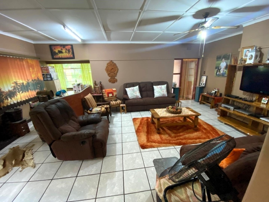 5 Bedroom Property for Sale in White River Ext 3 Mpumalanga