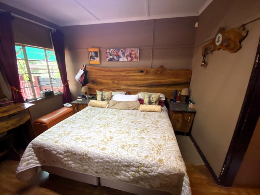 5 Bedroom Property for Sale in White River Ext 3 Mpumalanga