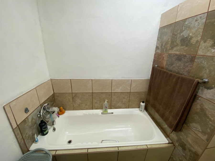 6 Bedroom Property for Sale in White River Ext 3 Mpumalanga