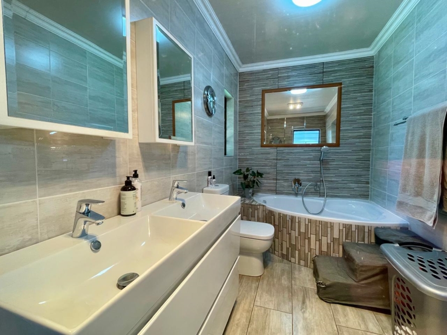 4 Bedroom Property for Sale in Secunda Mpumalanga