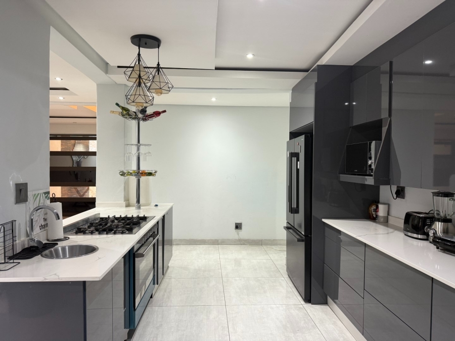 5 Bedroom Property for Sale in Hazyview Mpumalanga