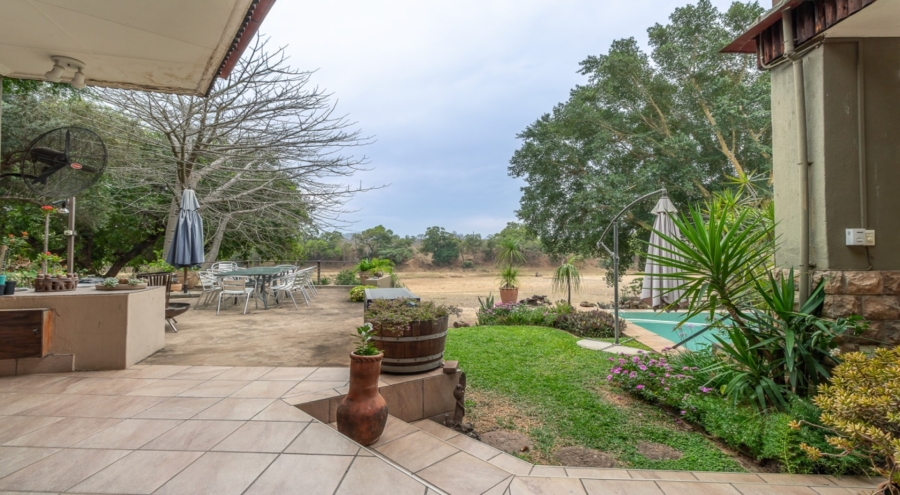 5 Bedroom Property for Sale in Malelane Mpumalanga