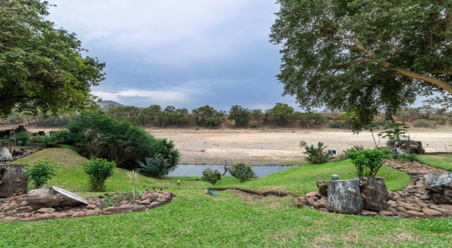 5 Bedroom Property for Sale in Malelane Mpumalanga