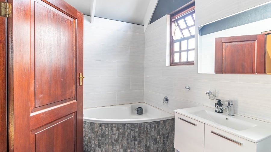 4 Bedroom Property for Sale in White River Mpumalanga