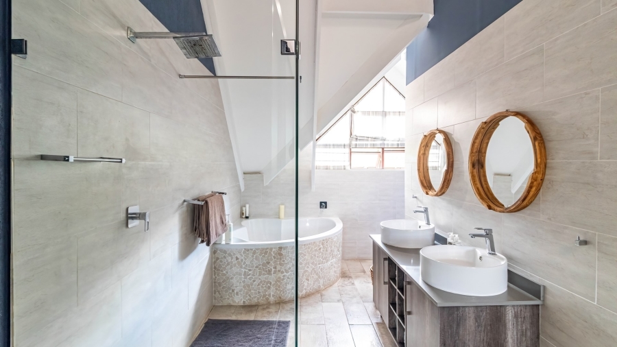 4 Bedroom Property for Sale in White River Mpumalanga