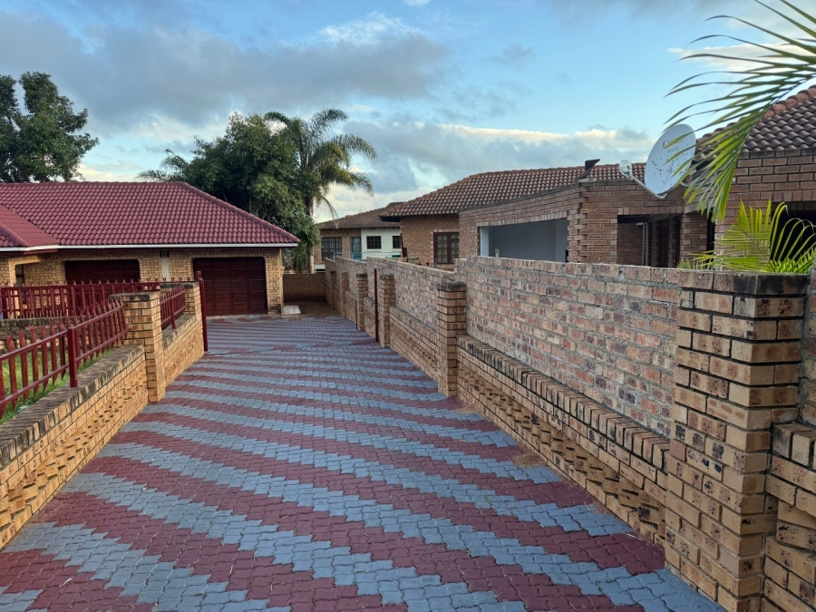 4 Bedroom Property for Sale in White River Ext 49 Mpumalanga
