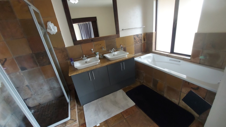 3 Bedroom Property for Sale in Nelspruit Ext 11 Mpumalanga