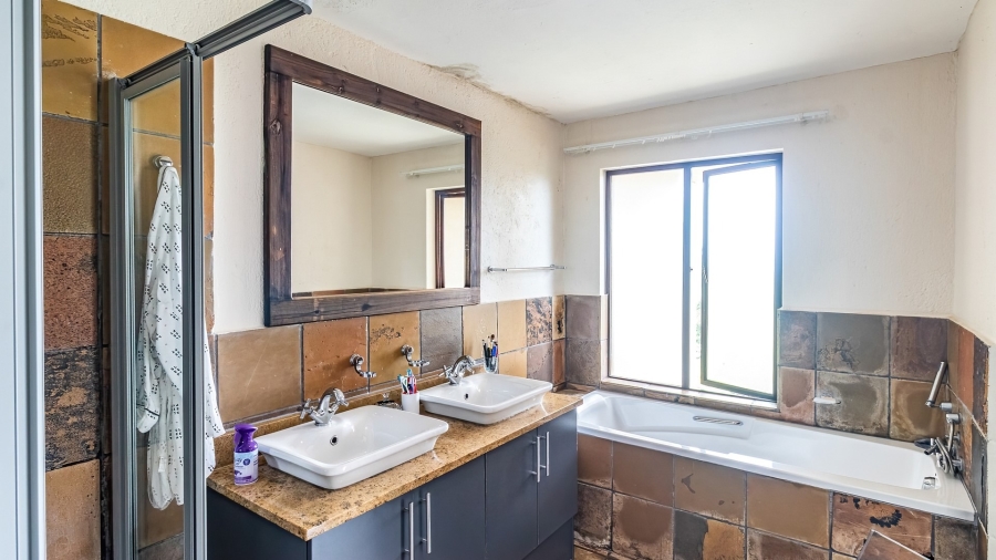 3 Bedroom Property for Sale in Nelspruit Ext 11 Mpumalanga