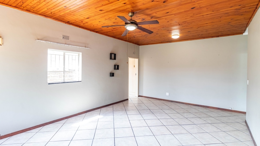 2 Bedroom Property for Sale in White River Mpumalanga