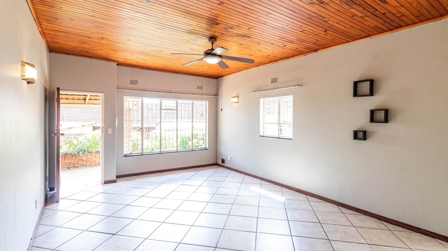 2 Bedroom Property for Sale in White River Mpumalanga