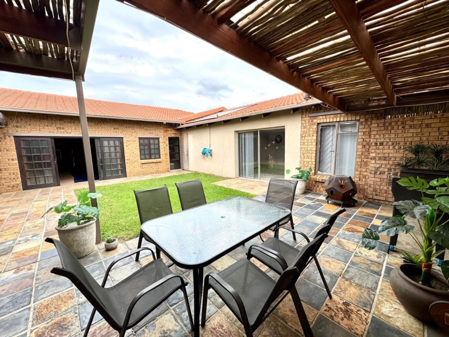 4 Bedroom Property for Sale in Secunda Mpumalanga