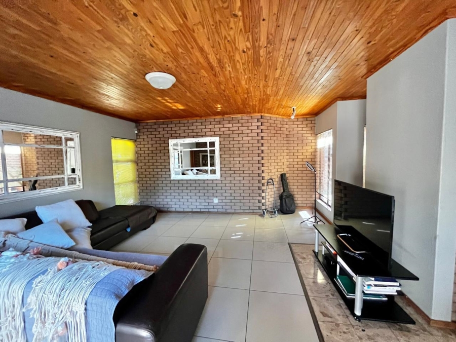 4 Bedroom Property for Sale in Secunda Mpumalanga