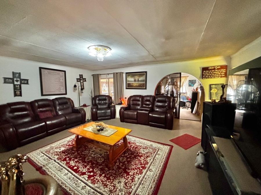 3 Bedroom Property for Sale in Secunda Mpumalanga