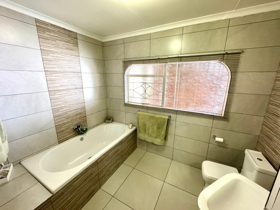 4 Bedroom Property for Sale in Suidheuwel Mpumalanga