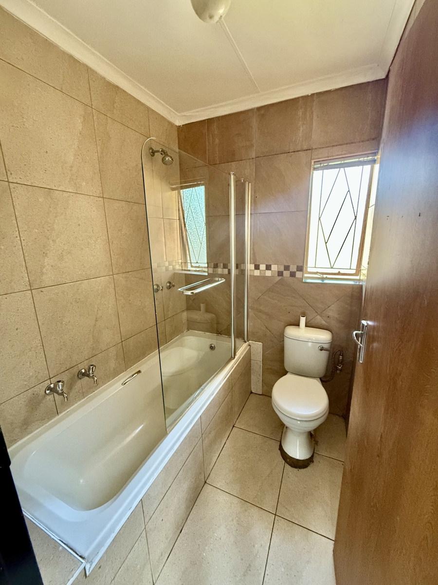 8 Bedroom Property for Sale in Cosmosrand Mpumalanga