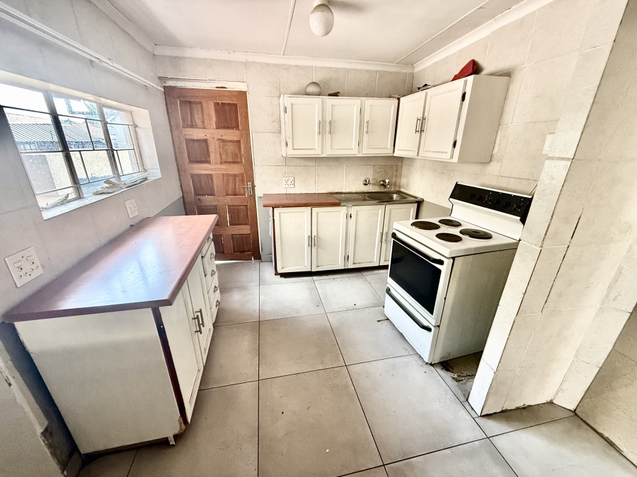 8 Bedroom Property for Sale in Cosmosrand Mpumalanga