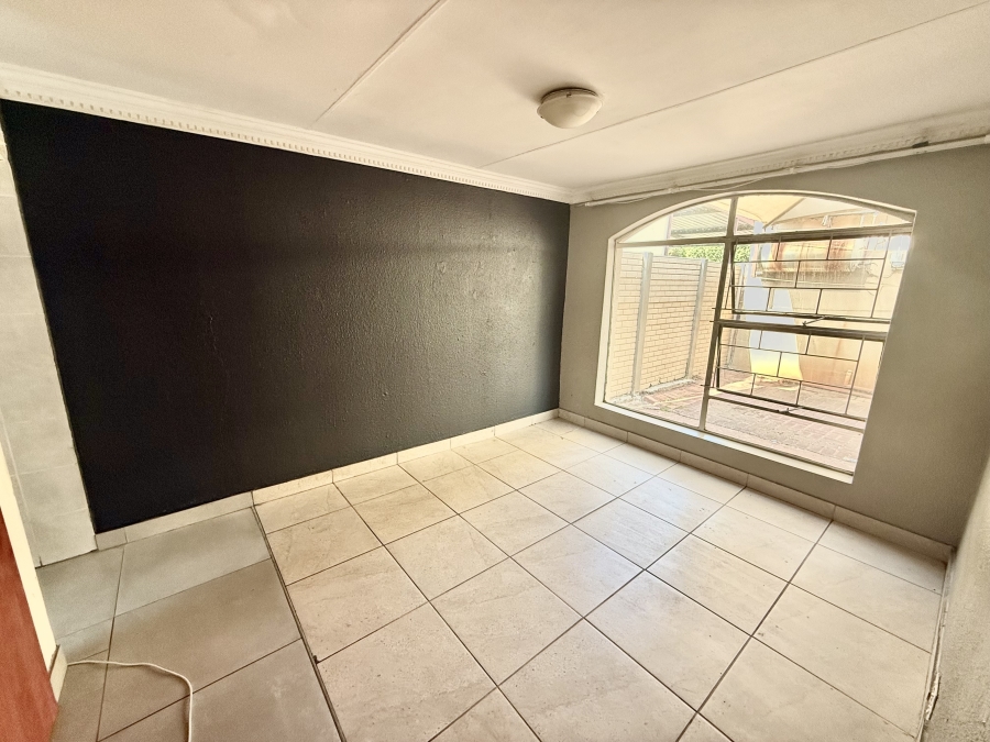 8 Bedroom Property for Sale in Cosmosrand Mpumalanga