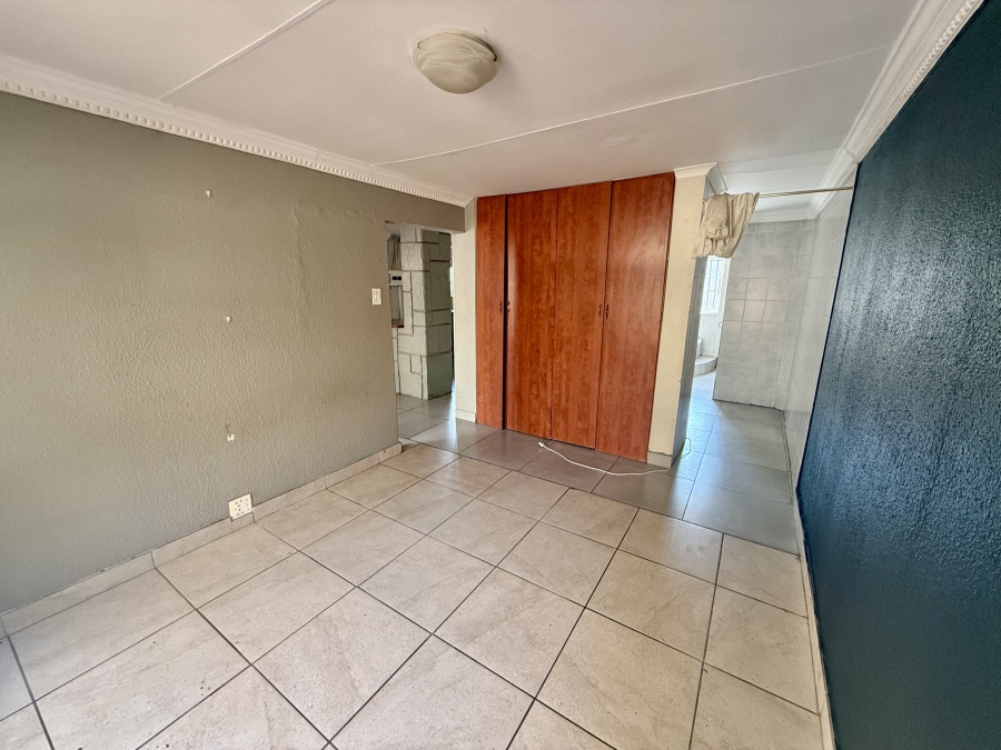 8 Bedroom Property for Sale in Cosmosrand Mpumalanga