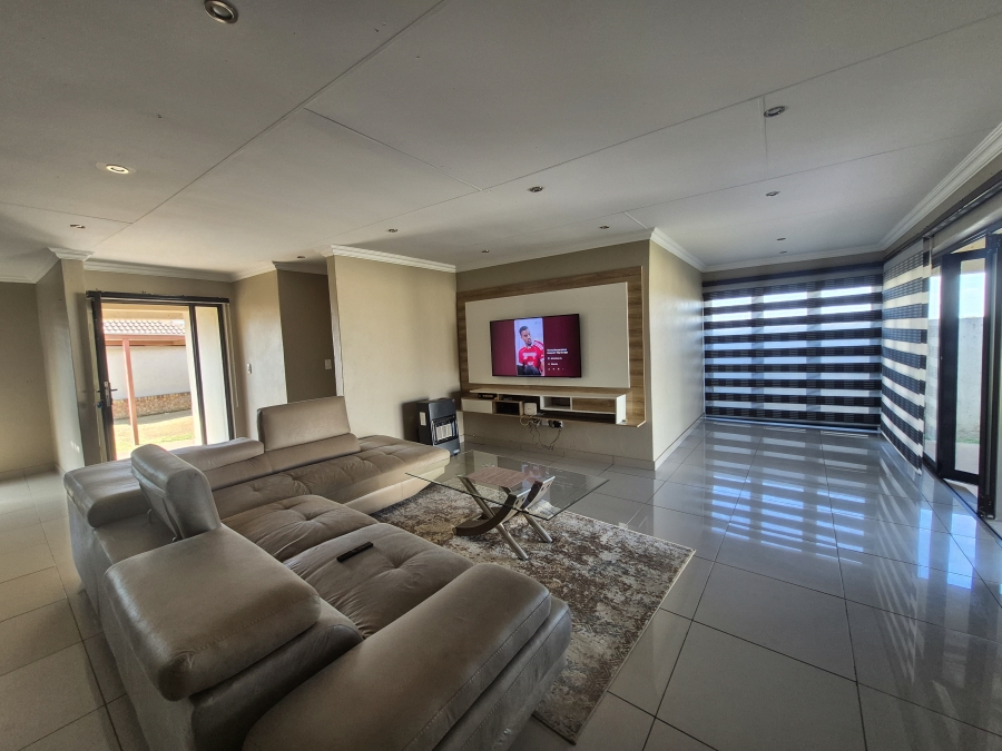 3 Bedroom Property for Sale in Noordrand Mpumalanga