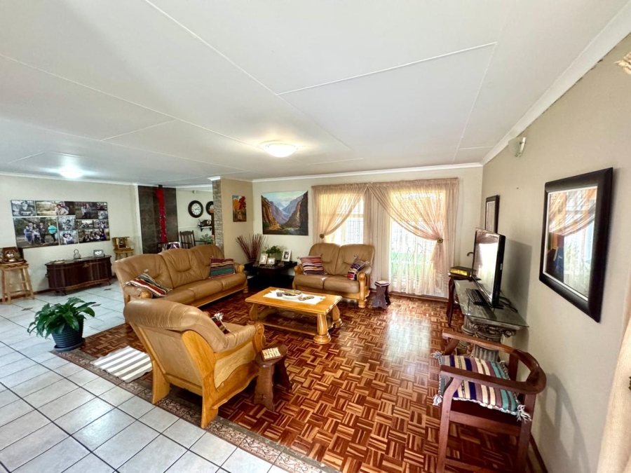 4 Bedroom Property for Sale in Kruinpark Mpumalanga