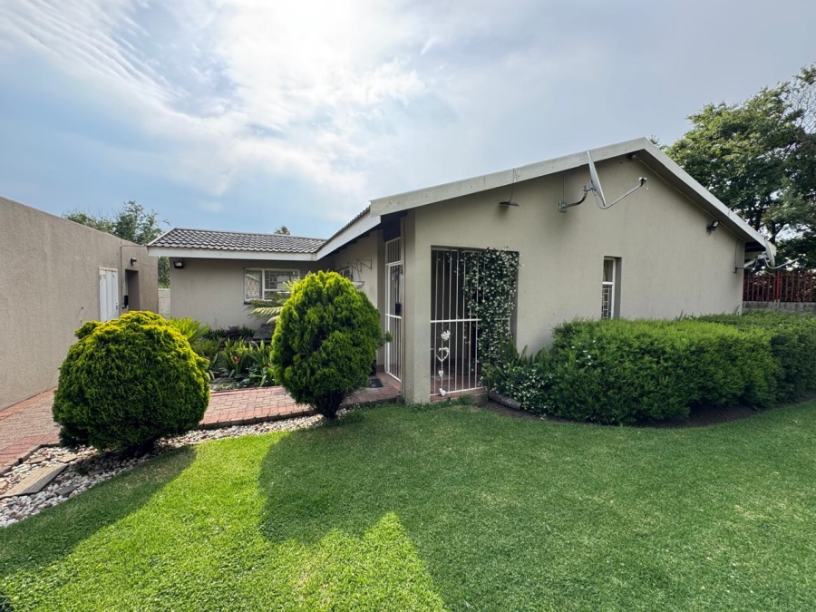 4 Bedroom Property for Sale in Kruinpark Mpumalanga