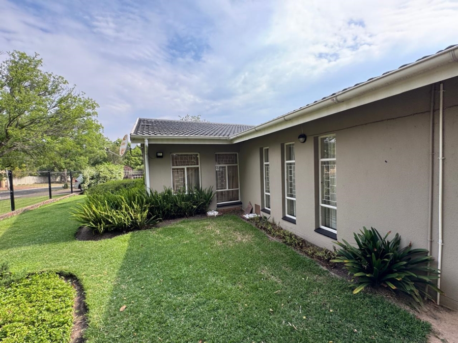4 Bedroom Property for Sale in Kruinpark Mpumalanga