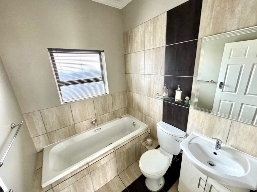 2 Bedroom Property for Sale in Terra Nova Mpumalanga