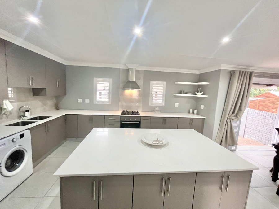 6 Bedroom Property for Sale in Kruinpark Mpumalanga