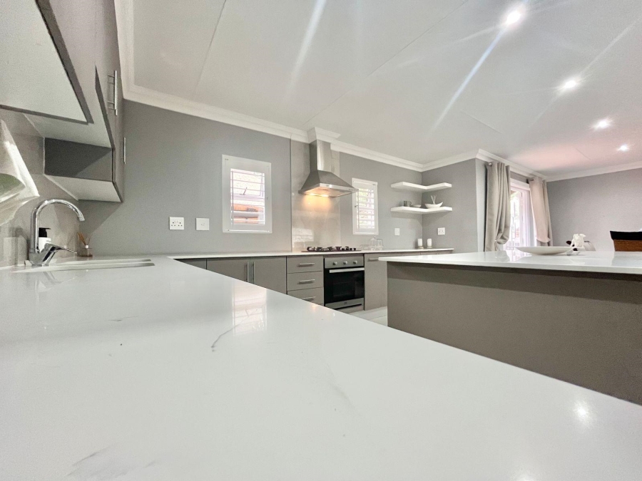 6 Bedroom Property for Sale in Kruinpark Mpumalanga