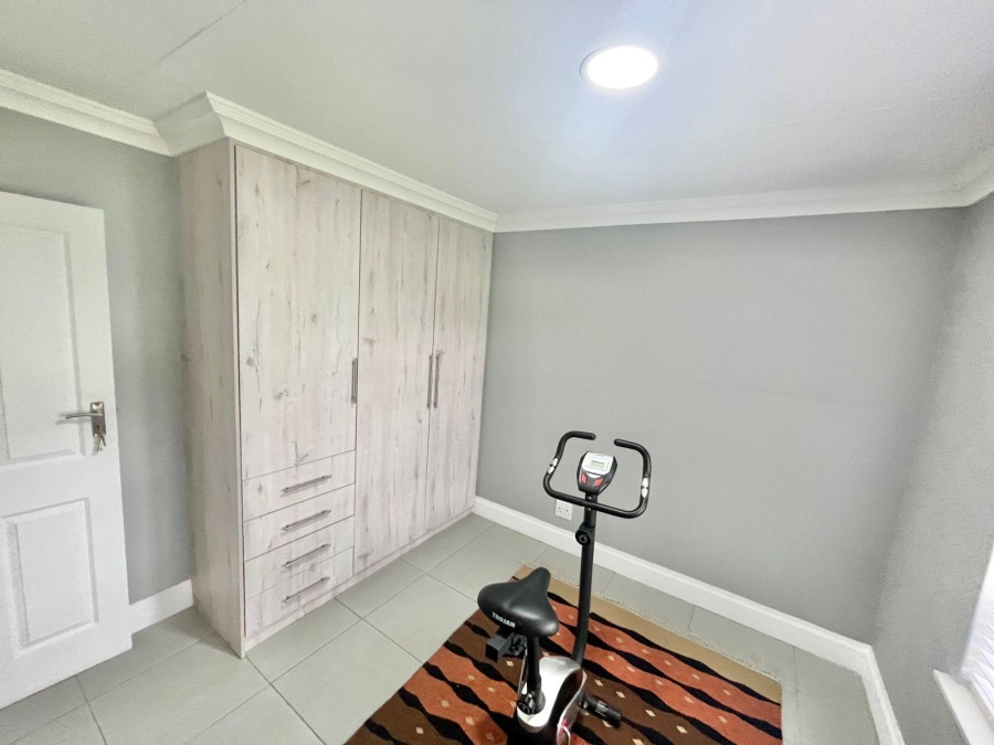 6 Bedroom Property for Sale in Kruinpark Mpumalanga