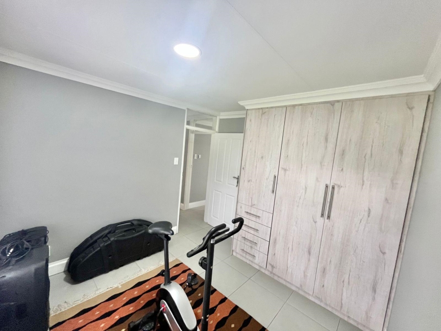 6 Bedroom Property for Sale in Kruinpark Mpumalanga