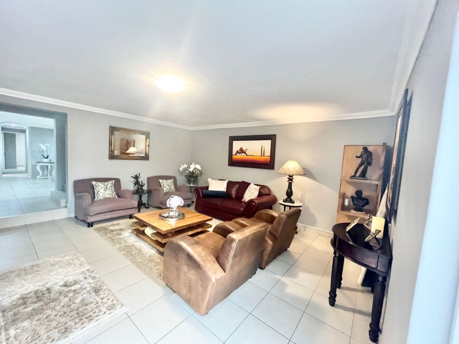 6 Bedroom Property for Sale in Kruinpark Mpumalanga