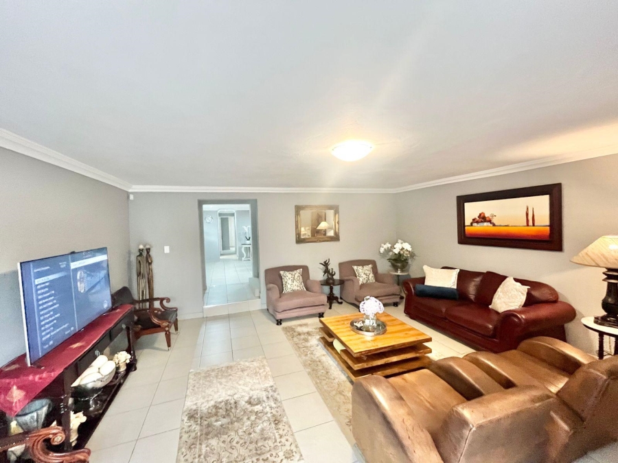 6 Bedroom Property for Sale in Kruinpark Mpumalanga