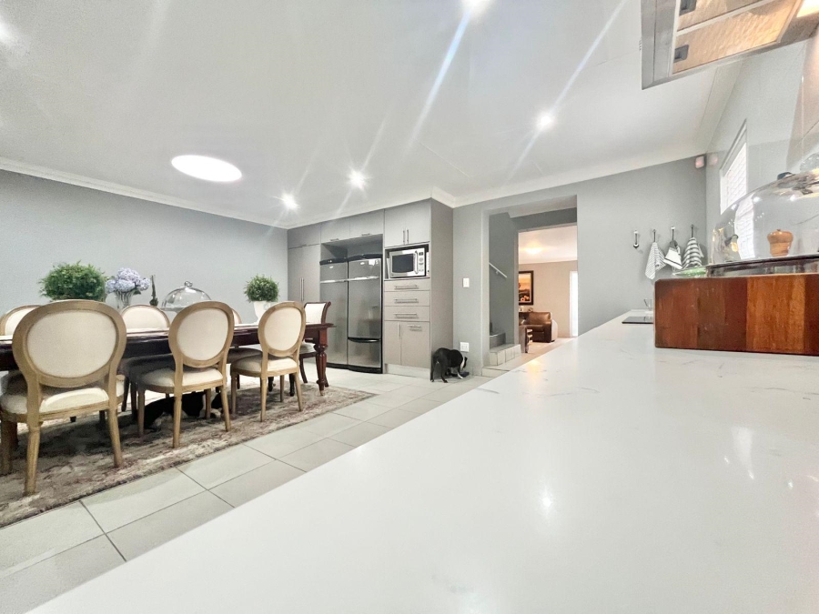 6 Bedroom Property for Sale in Kruinpark Mpumalanga