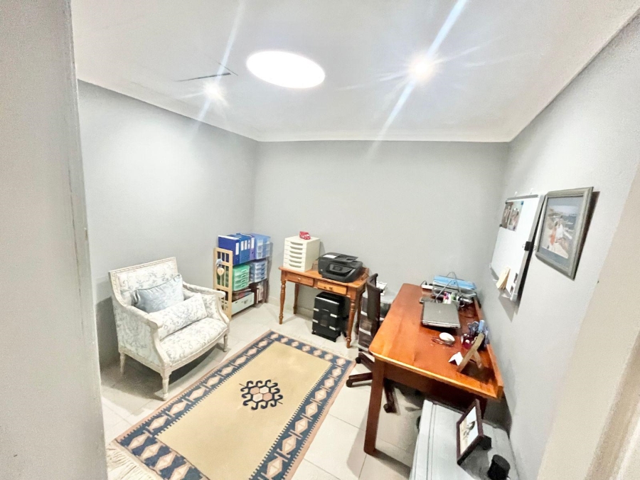 6 Bedroom Property for Sale in Kruinpark Mpumalanga