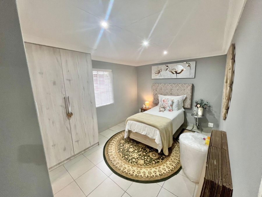 6 Bedroom Property for Sale in Kruinpark Mpumalanga