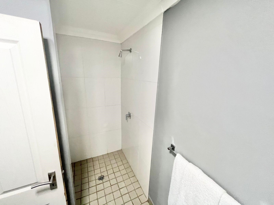 6 Bedroom Property for Sale in Kruinpark Mpumalanga