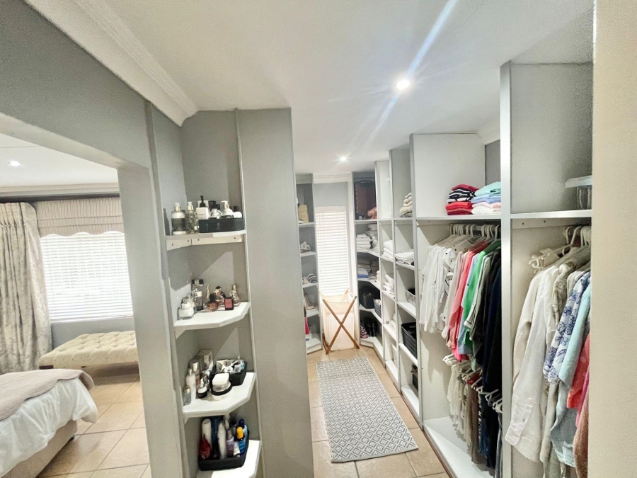 6 Bedroom Property for Sale in Kruinpark Mpumalanga