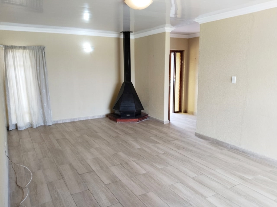 5 Bedroom Property for Sale in Sunset Park Mpumalanga