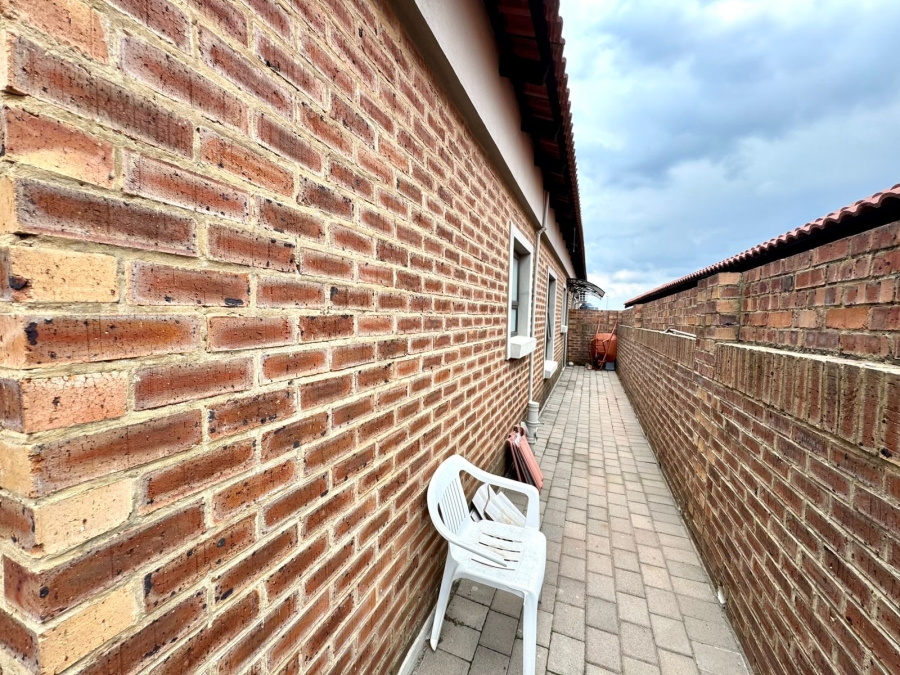 2 Bedroom Property for Sale in Terra Nova Mpumalanga